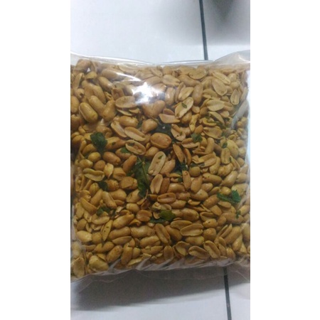 

Kacang Bawang daun jeruk 1kg