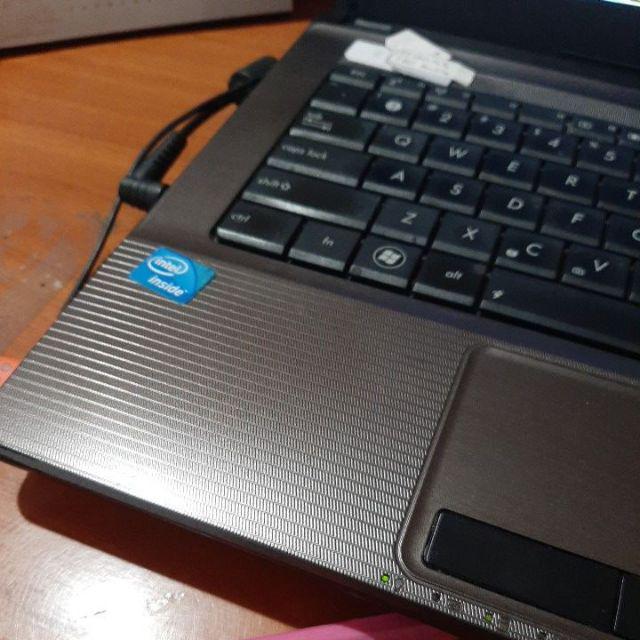 Brallis Gantungan Pakaian, Warna Perak