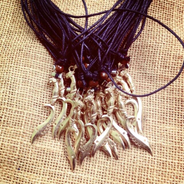 Kalung Kujang Kuningan