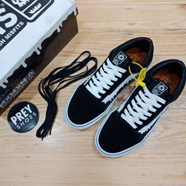 VANS OLD SKOOL MAGICAL MOSH MISFITSH BLACK WHITE