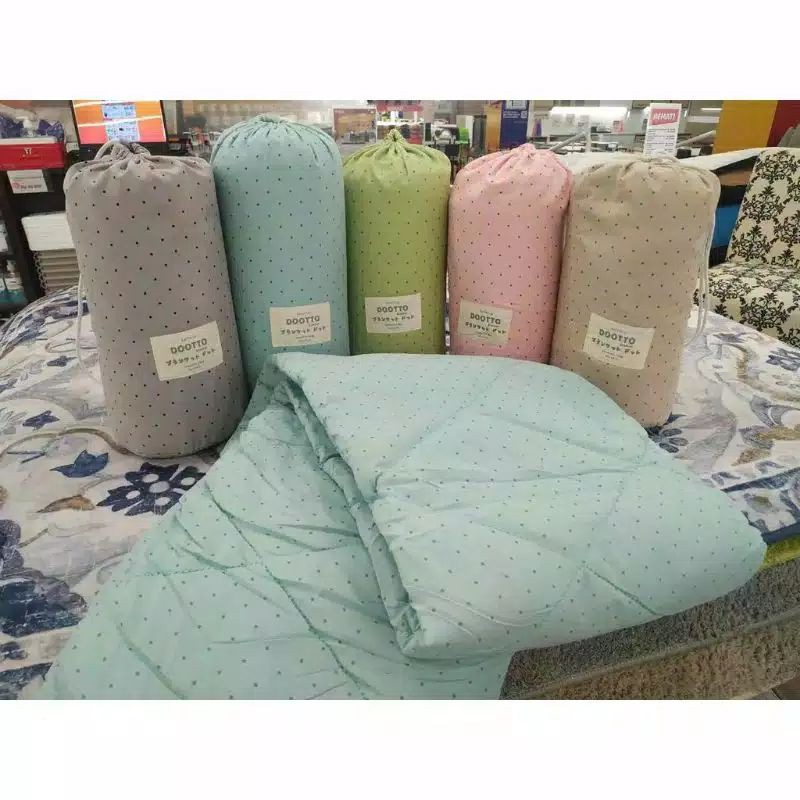 INFORMA - Selimut Dotto/Blanket 150 x 200/selimut Polyester