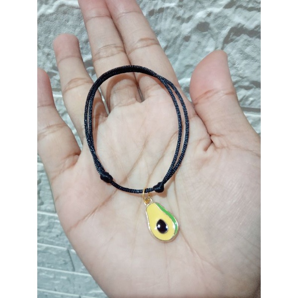 gelang charm alpukat tali satin 1mm