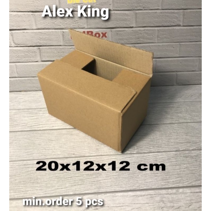 

Kardus / box / uk. 20 x 12 x 12 cm / karton packing polos baru ST