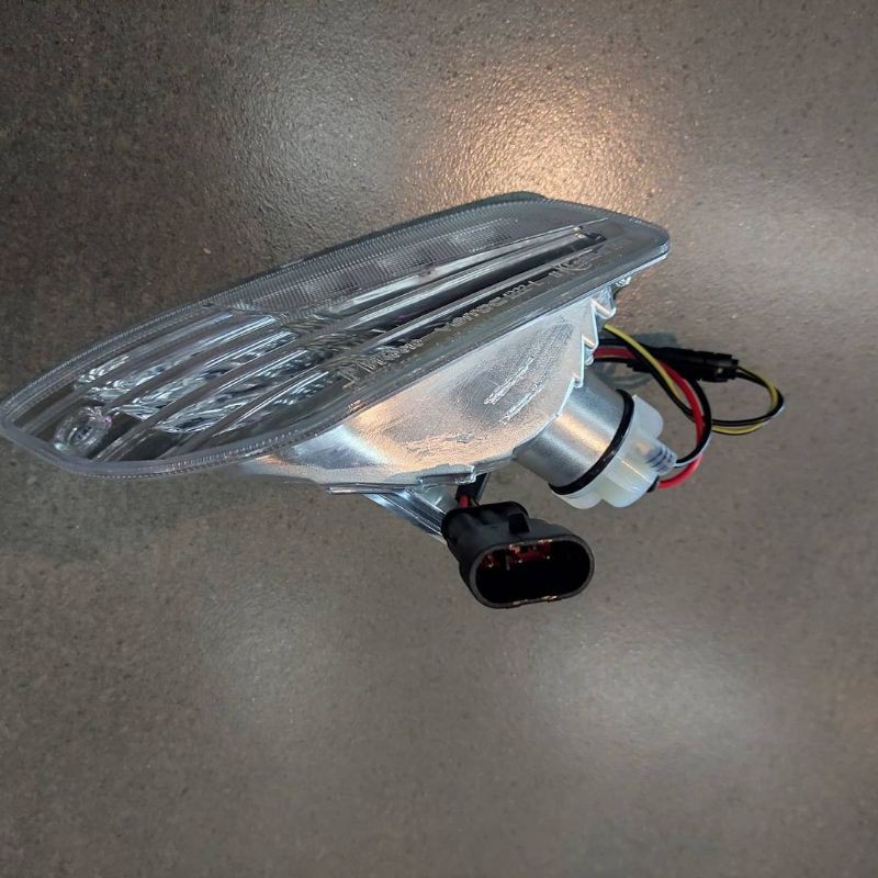 SEIN KANAN LAMPU DEPAN VESPA LX S FACELIFT