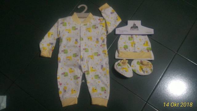 Baju Jumper Topi dan Sepatu Bayi Tangan Panjang