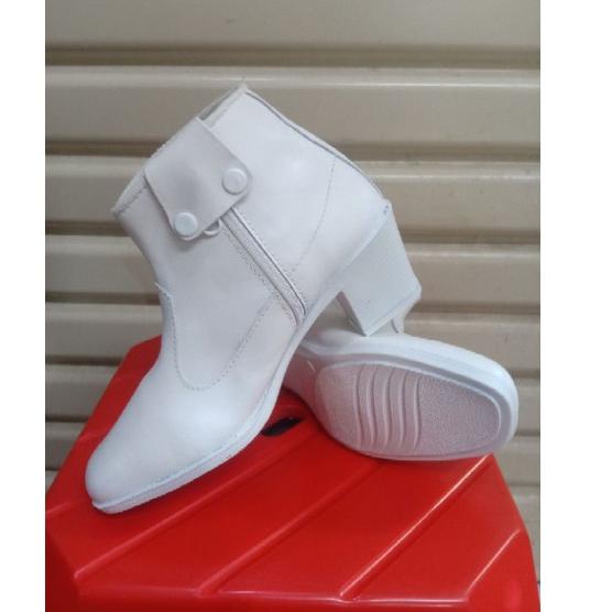 Penjualan Terbanyak.. sepatu  pdu LURAH wanita putih