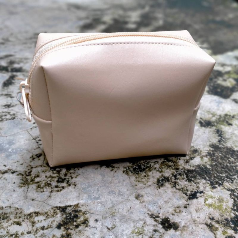 pouch boxy vinyl souvenir pouch souvenir dompet