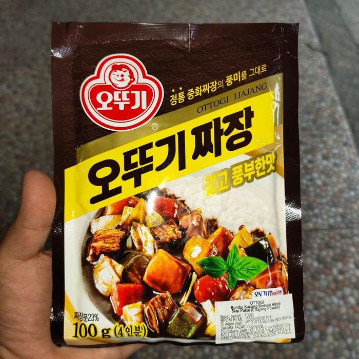 

Ottogi Jjajang Powder 100 gr (Bumbu Kacang Hitam) Jjang Myeon Korea. non halal