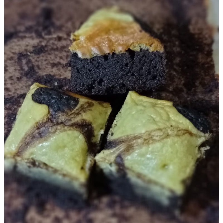 Brownies Cream Cheese / Brownies cheese cake 18 bites (produk Baru berkualitas)