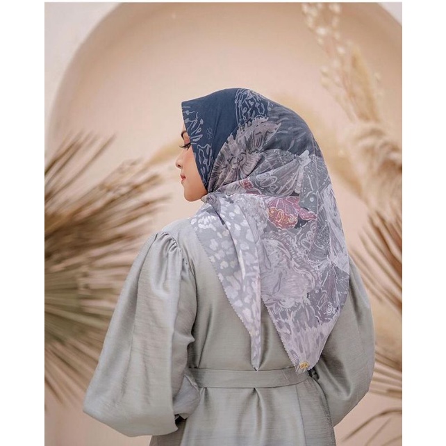 preloved buttonscarves series farsha warna navy