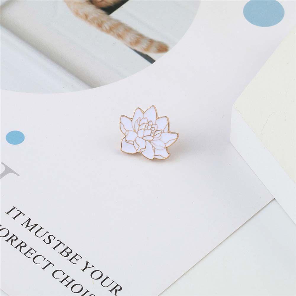 Mxbeauty Bunga Teratai Bros Hadiah Untuk Wanita Pria Hadiah Untuk Anak-Anak Perhiasan Aksesoris Floral Tanaman Travel Commemorative Lapel Pin Lencana Pin Enamel Pin