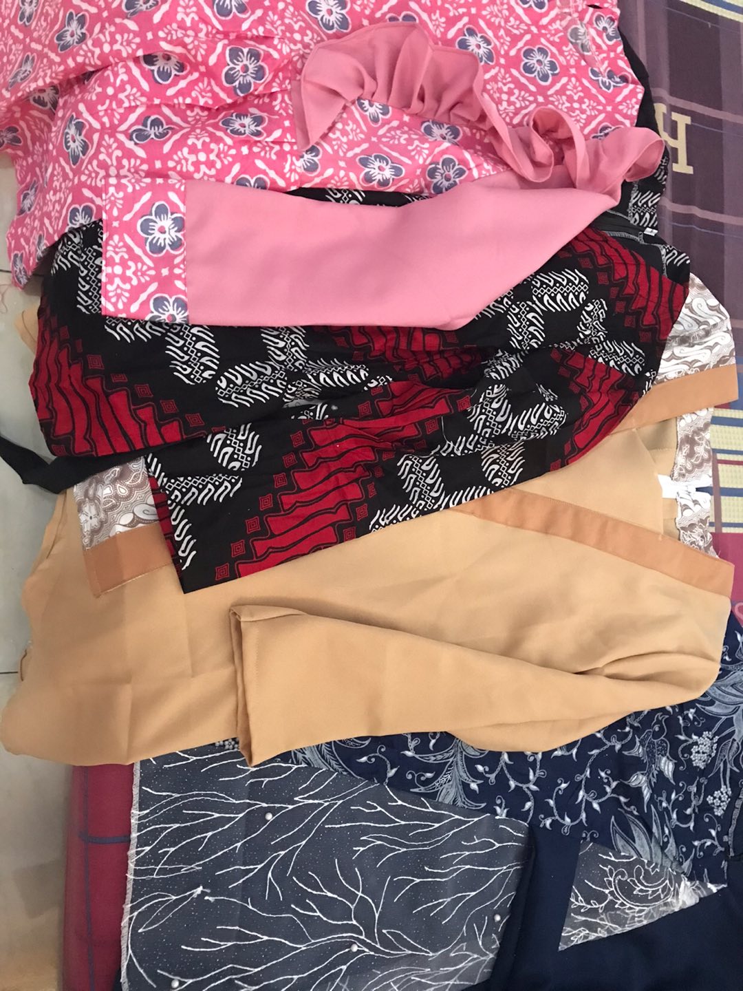 Terlaris Serut Genes Jelita Tunic Navbor Yelbor Whitbor Creambor Tunik Batik Unggul Jaya Busui