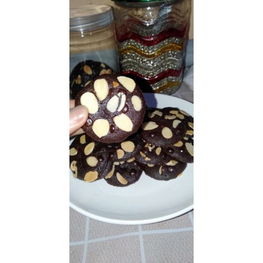 

brownies almond cookies