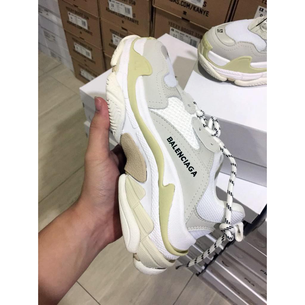 BALENCIAGA TRIPLE S WHITE PK, REAL PIC.