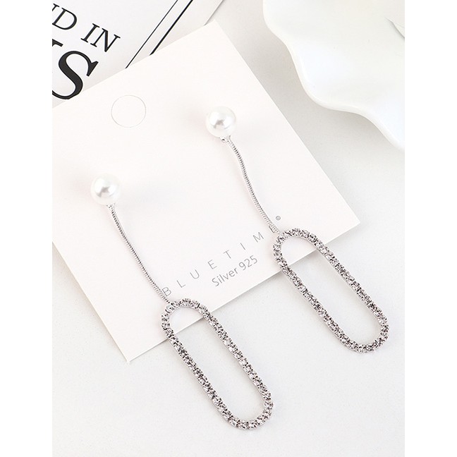 LRC Anting tusuk Fashion plated Diamond And Pearl Openwork Earrings Y63255