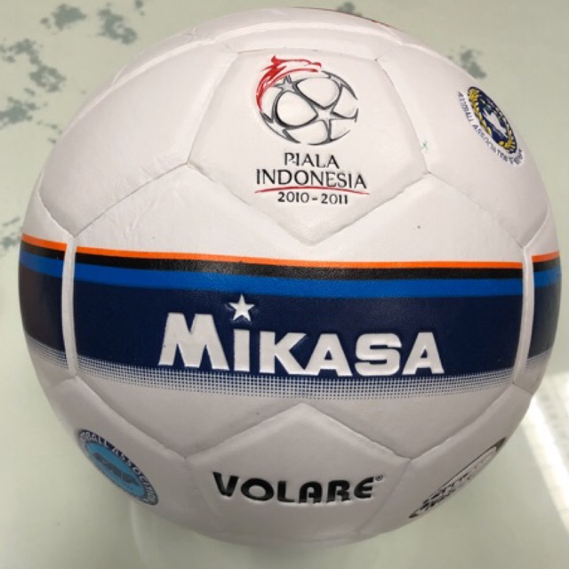 BOLA KAKI BOLA SEPAK SOCCERBALL MIKASA VOLARE UNTUK LAPANGAN BESAR IMPORT ASLI  TERMURAH DAN TERBAIK