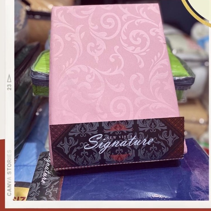 Signature sprei 140 x 200 Tinggi 20 Polos Emboss ( Soft Pink / Pink Pupus )