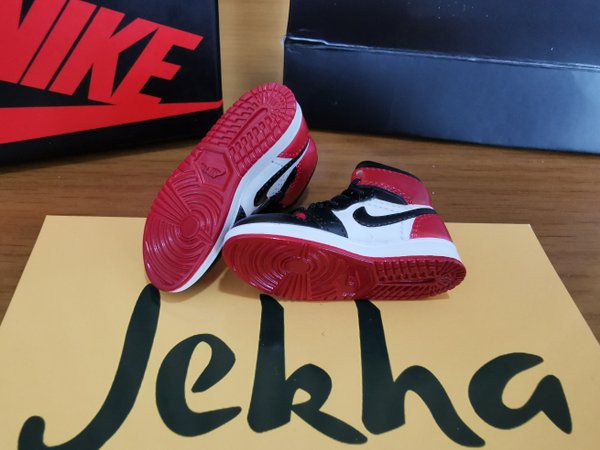 Air Jordan 1 Breed Toe - 3D Sneakers Keychain Gantungan Kunci