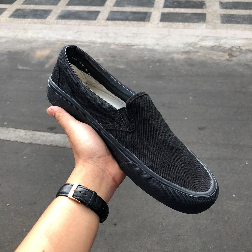 Sepatu Vans Slip On Full Black Unisex