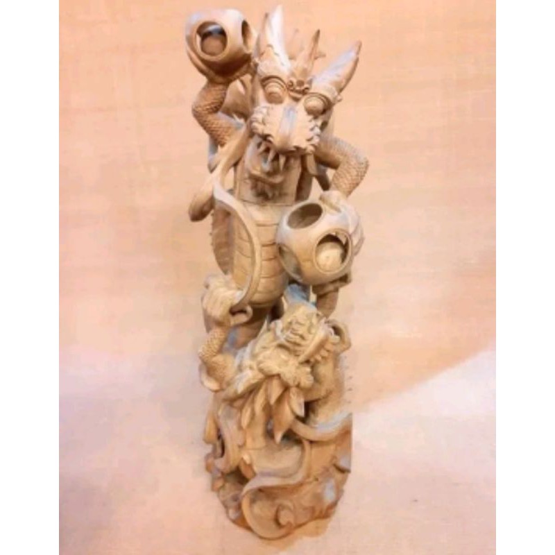 Patung Naga  Bola Cendana