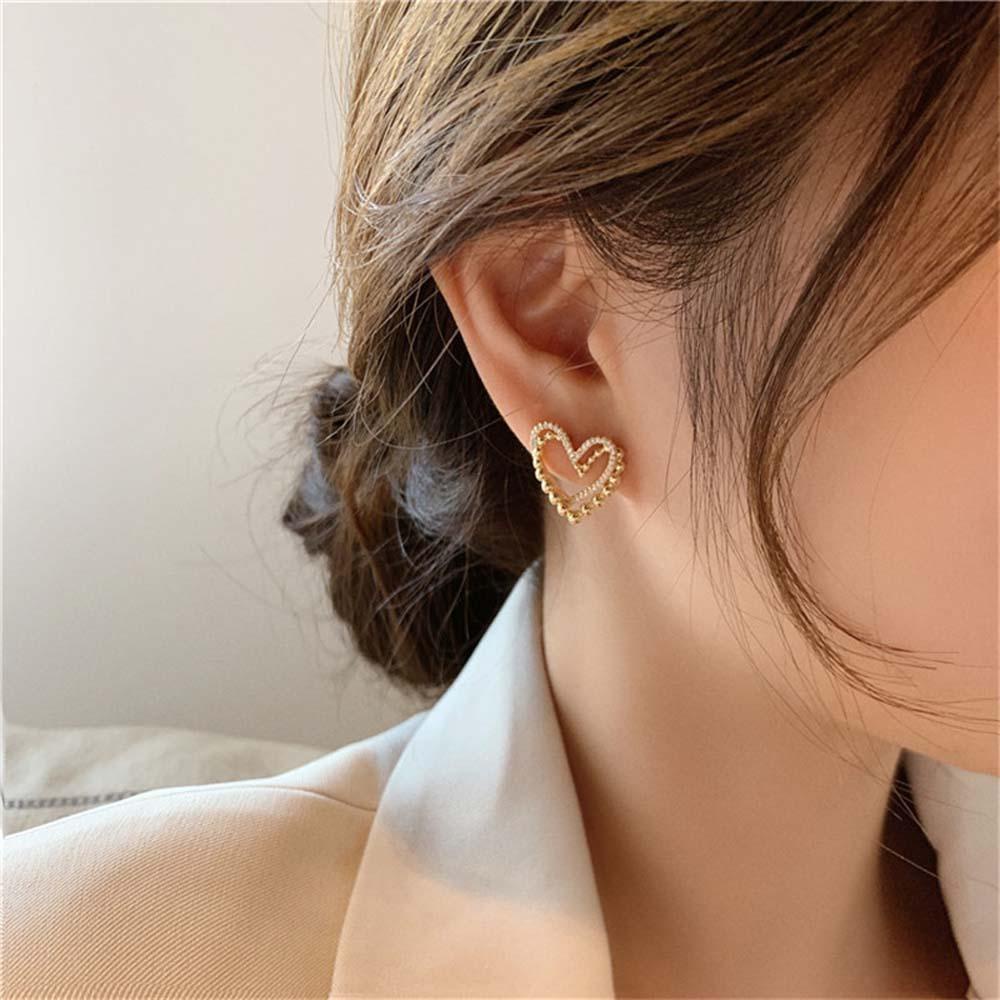 Anting Stud Desain Hati Ganda Bahan Alloy Aksen Berlian Warna-Warni Gaya Korea Untuk Wanita