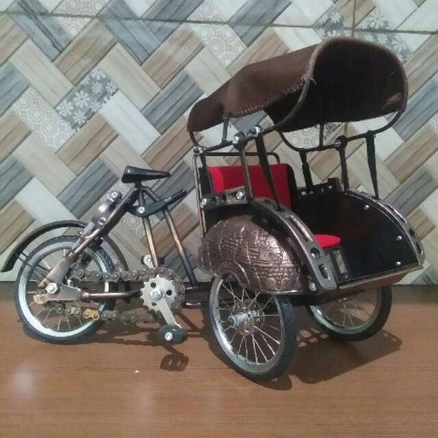 Miniatur Becak Jogja Classic.