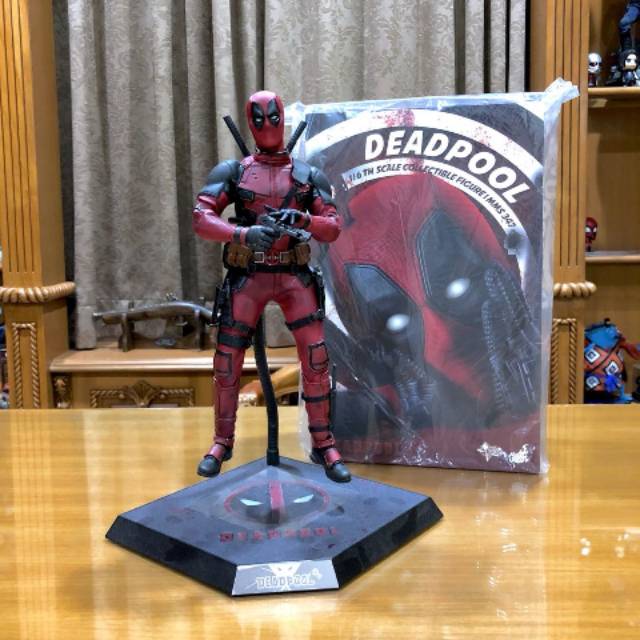 Hot Toys Deadpool 1