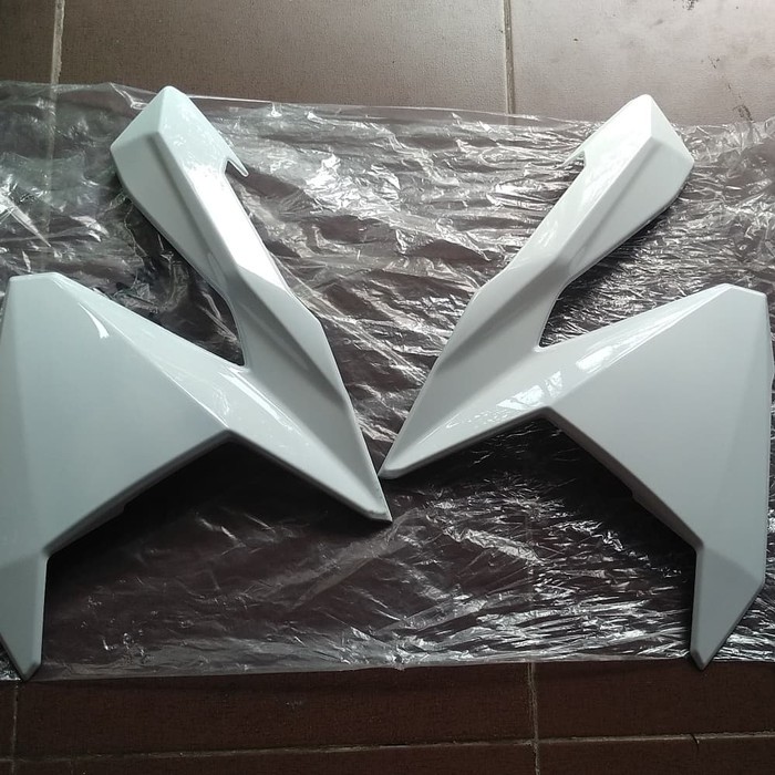 cover body sayap depan Vario 125 led 2016-2017 sepasang