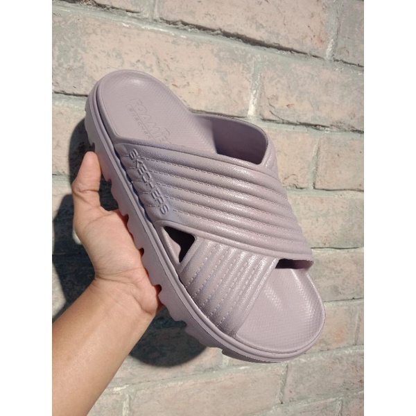Sendal Skechers Foamies Women