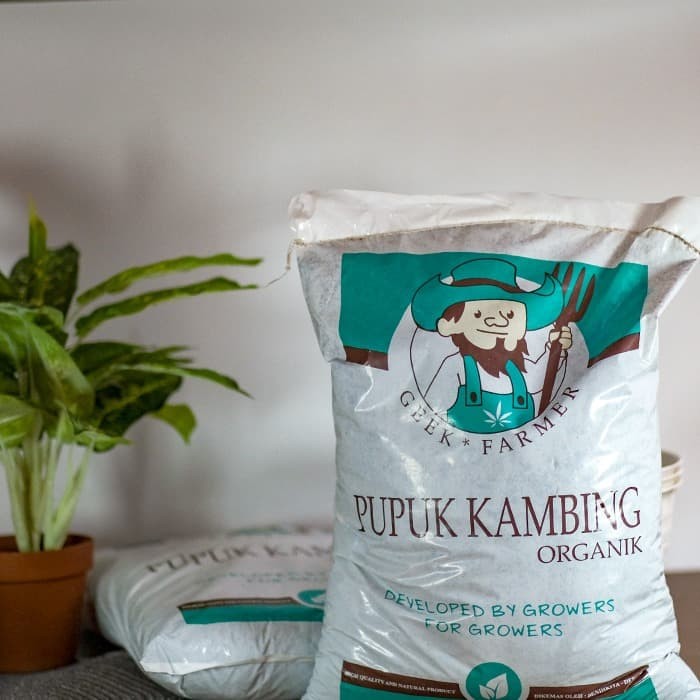 Pupuk Kambing Halus Organik Premium - Geek Farmer