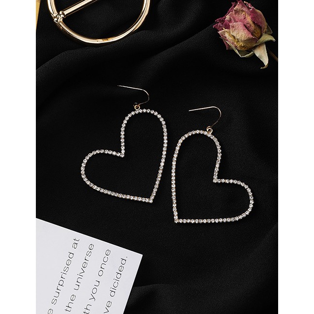 LRC Anting Gantung Fashion Love Hollow Rhinestone Heart Earrings D55285