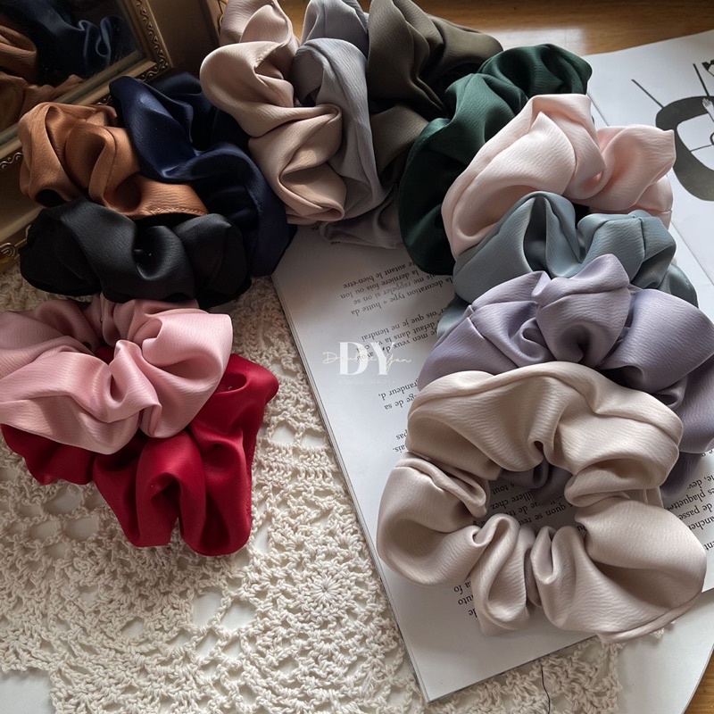 SATIN KOREAN BIG SCRUNCHY / IKAT RAMBUT KOREA BESAR / SCRUNCHIES / JUMBO / CEPOLAN HIJAB SUPER BESAR-1