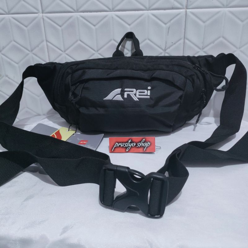 tas pinggang rei mahalona01/04  T13xP30xL10cm