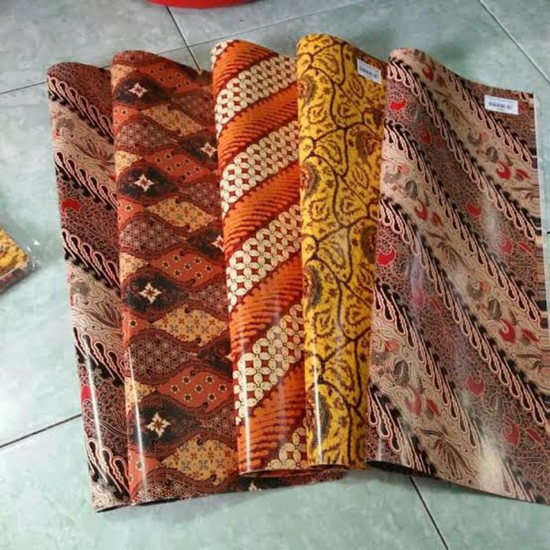 

Tambahan Kertas Kado Motif Batik Random