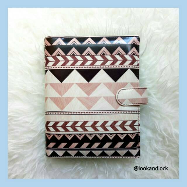

Binder Tribal (2)