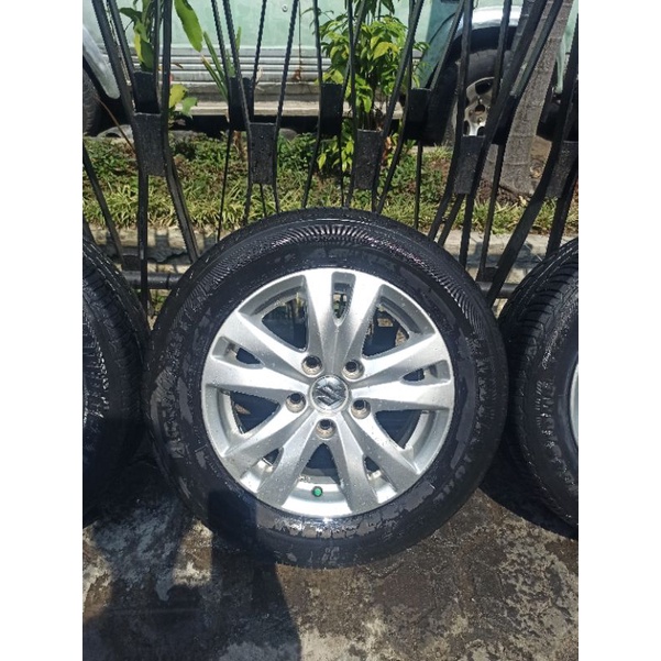 4 Velg R15 PCD 5x114+Ban 185/65 80% original Ertiga New apv mega carry innova grandmax luxio brv