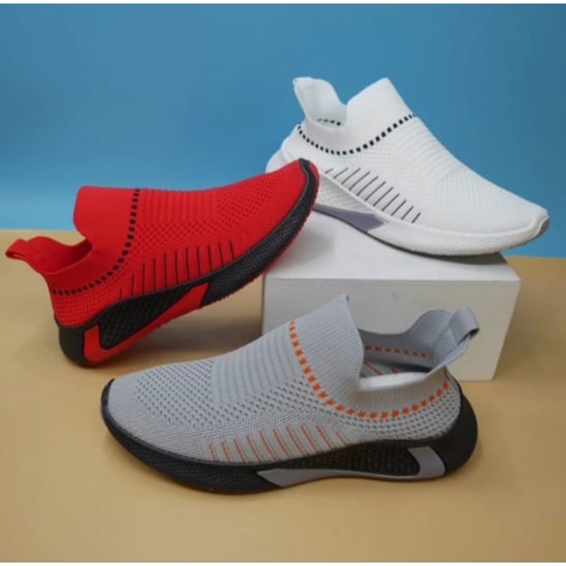 TmO - 8.8 Sale sepatu pria sneakers slip on fashion  Romero Style/sepatu fashion slip on kekinian dan trendy termurah bisa Cod size 39-43