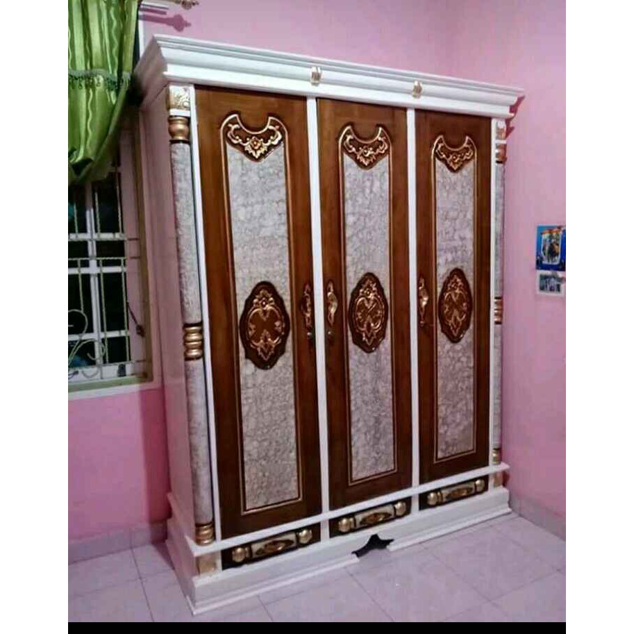 Lemari Pakaian Kayu Jati 3Pintu