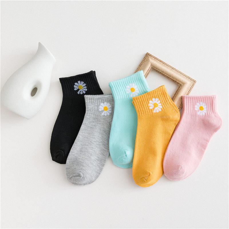 Diskon Shop - K5051 Kaos Kaki Ankle Sock Motif Bunga Daisy / Kaos Kaki Pendek Wanita / Kaos Kaki