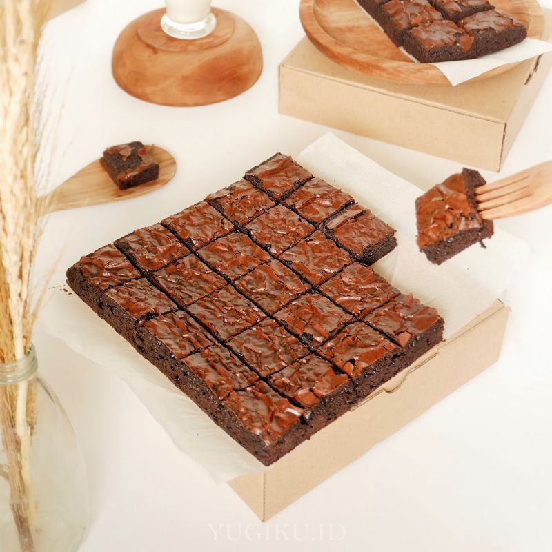 

[BACA DESKRIPSI] FUDGY BROWNIES BY YUGIKU.ID SIZE 20x20 (Big Size) TERMURAH TERENAK