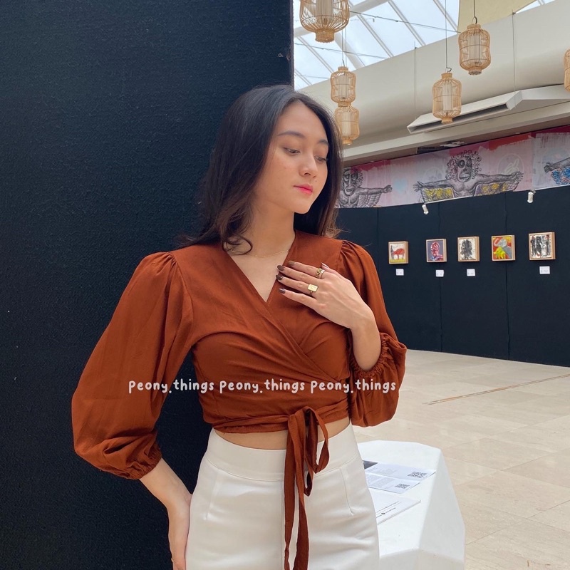 BEFAST - ZFC OOTD Blouse NEFILE / Loly Top Basic / Pakaian Wanita / Blouse Crop / Fashion Wanita Modis Kekinian / Keluaran Terbaru 2022 / Blouse Polos Casual / Outfit Ala Korean Style / Blouse Banyak Warna / Trendy