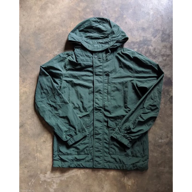 JAKET UNIQLO ARMY MILITARY SEMI PARKA BEKAS/SECOND