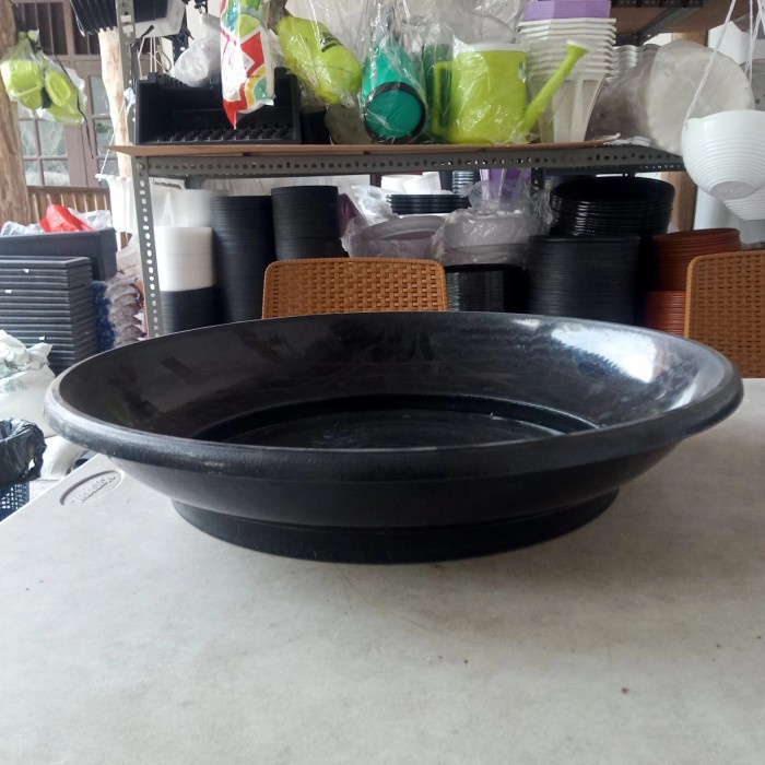 Alas Tatakan Pot 50 Cm Hitam