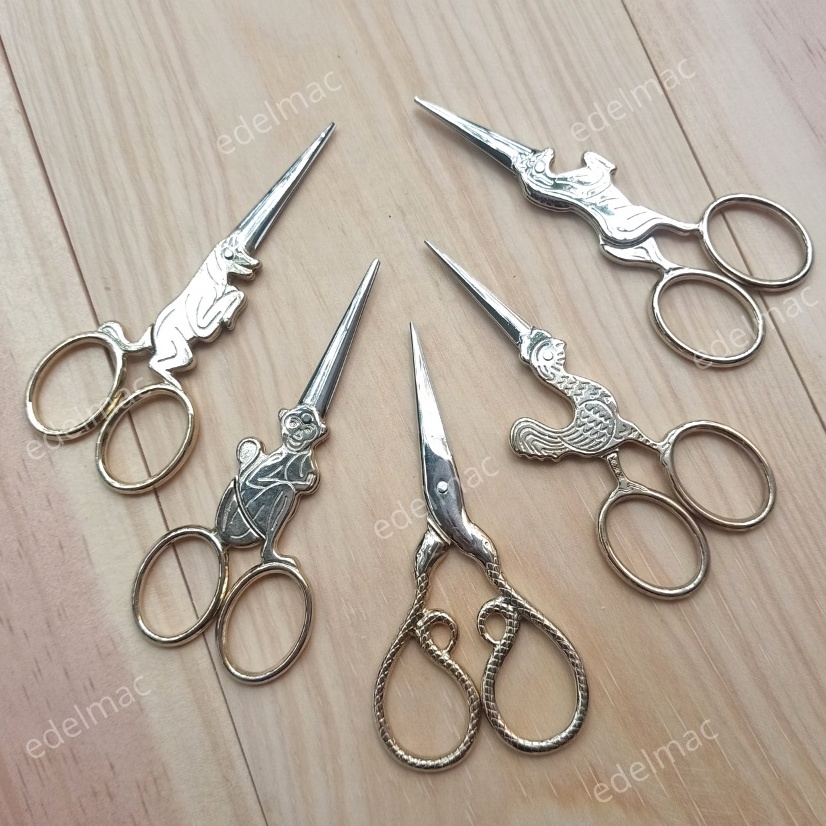 Gunting Jahit Unik Siao Zodiak Stainless Steel Retro Vintage Style Sewing Scissor Aksesoris Alat Rumah Tangga