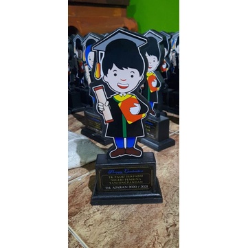 Boneka wisuda/piala wisuda/vandel wisuda