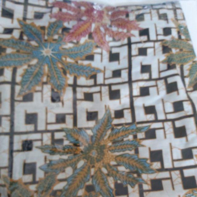 Atasan Batik Wanita Motif Batik Dianputri Seragam