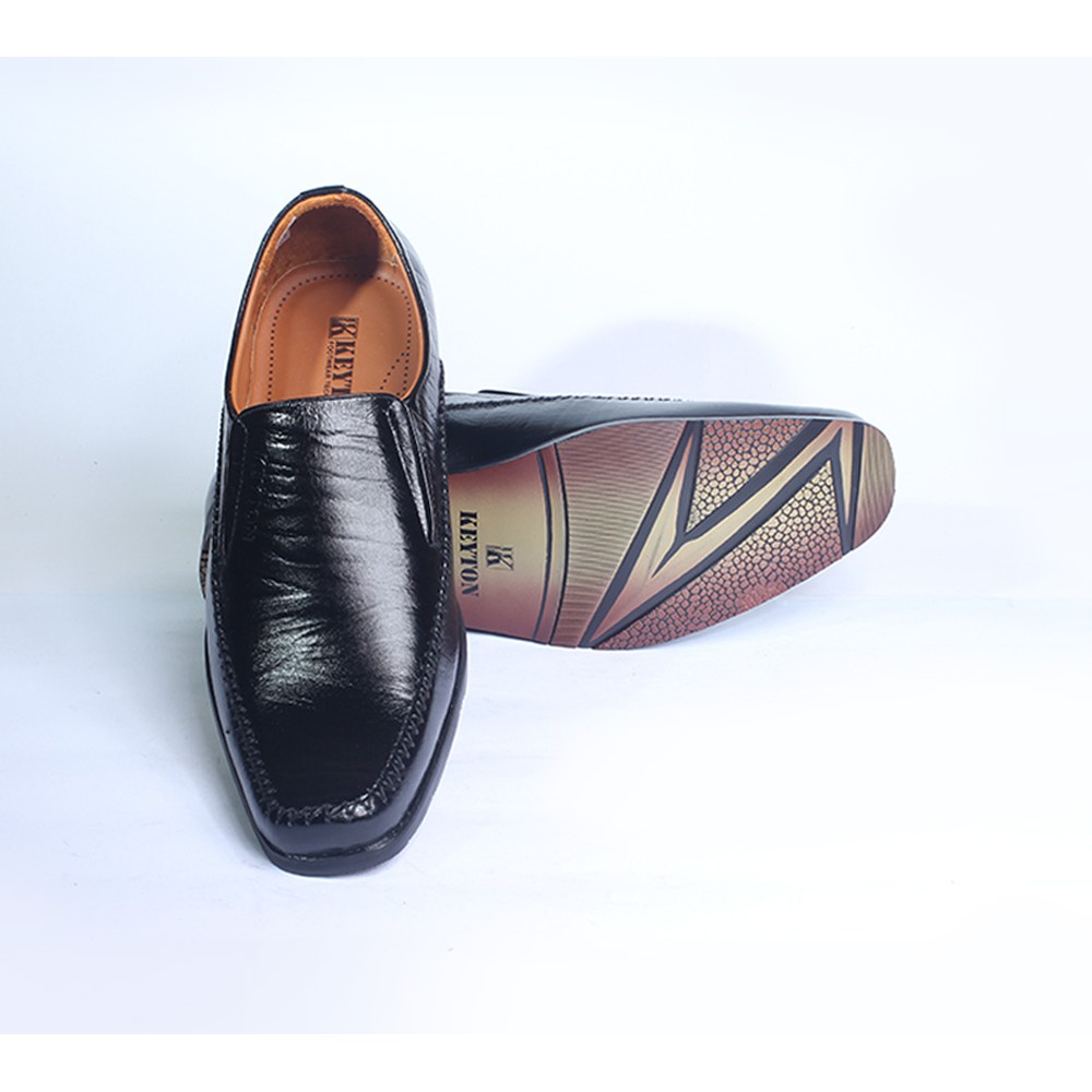 Sepatu kulit Keyton - warna black