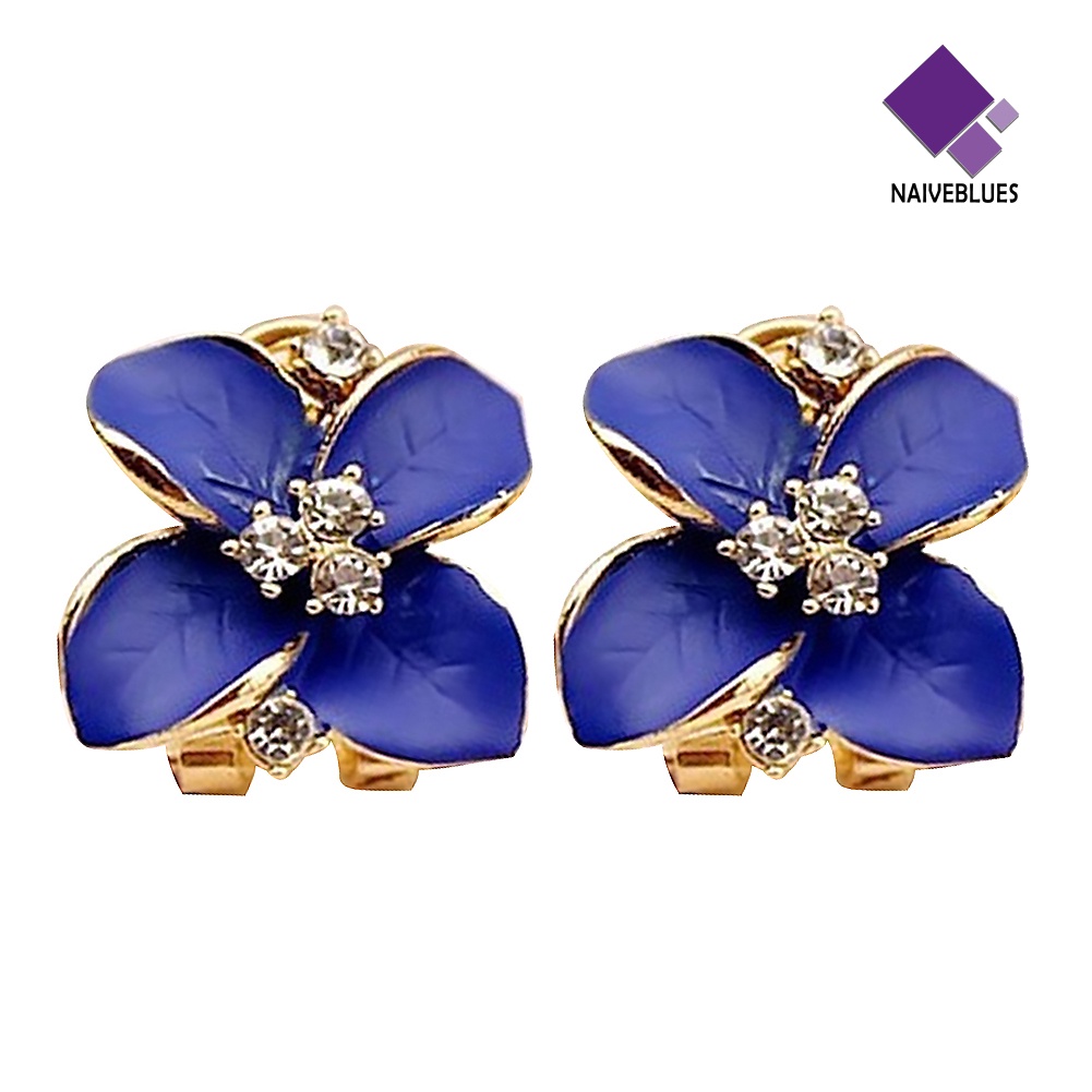 Anting Enamel Bentuk Clover Aksen Berlian Imitasi Untuk Wanita