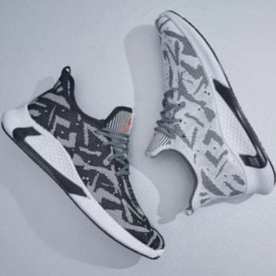 fashion sneakers  PVN sepatu  cowo cowok pria dewasa bercorak terbaru hitam putih corak jalan jalan 