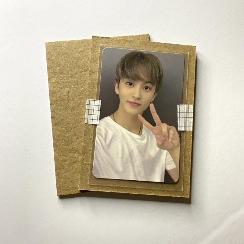 

YELLOW BOARD NO. 40 size 7x10 cm | packing photocard